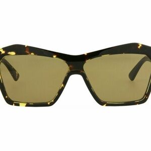NWT Tortoise Shell Sunglasses